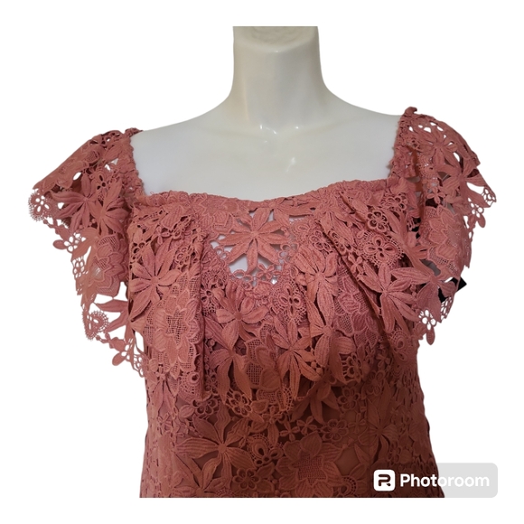 GUESS Marciano Alla Off-the-Shoulder Crochet Dress - Size XS, 0 - Picture 2 of 7